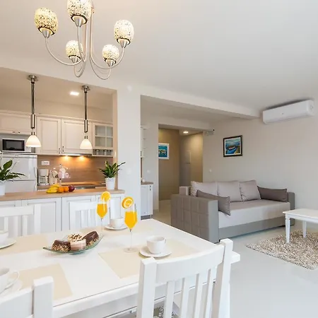 Stella Apartment