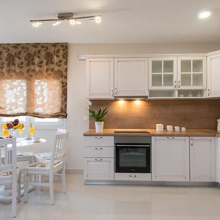 Stella Apartment