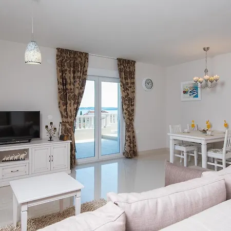 Διαμέρισμα Stella *