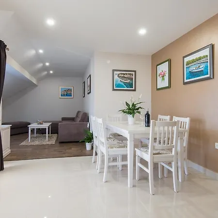 Διαμέρισμα Stella Orebić