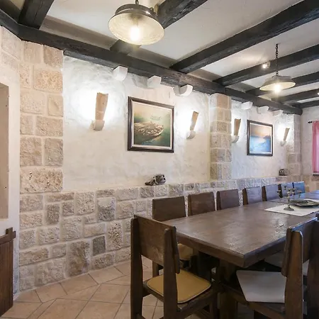 Διαμέρισμα Stella Orebić